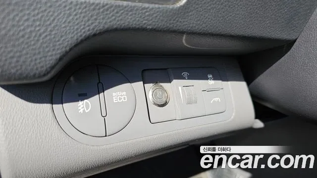Hyundai Starex 2020 — фото 13