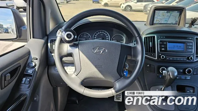 Hyundai Starex 2020 — фото 14