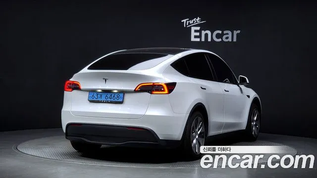 Tesla Model Y 2021 — фото 2