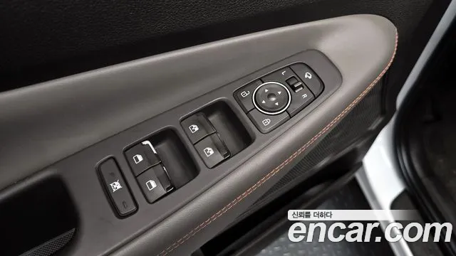 Hyundai Santafe 2019 — фото 18