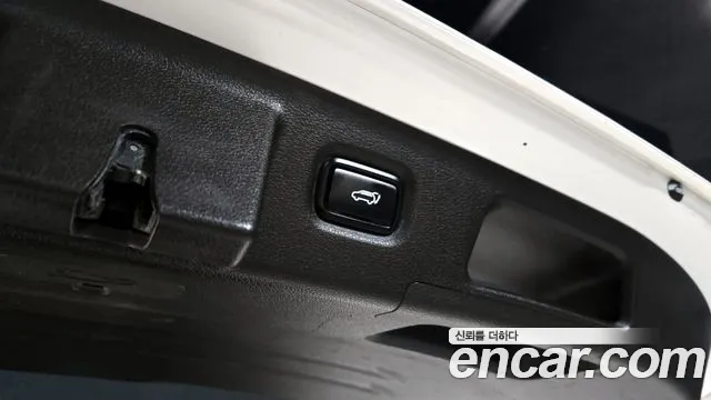 Hyundai Santafe 2019 — фото 19
