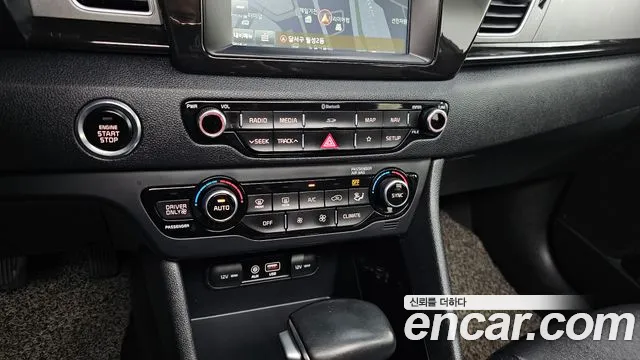 Kia Niro 2018 — фото 19