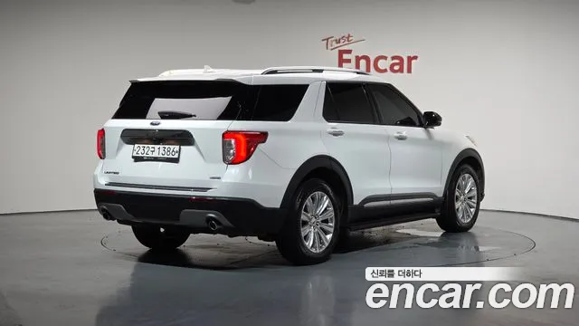 Ford Explorer 2020 — фото 2