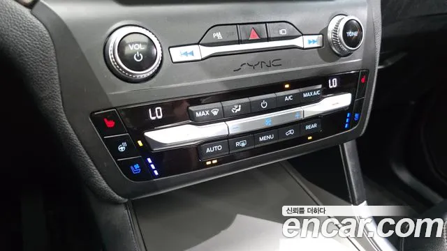 Ford Explorer 2020 — фото 16