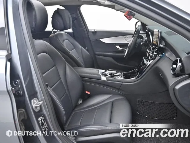 Mercedes-Benz C-Class 2017 — фото 10