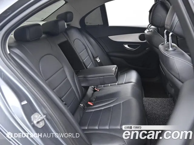 Mercedes-Benz C-Class 2017 — фото 12
