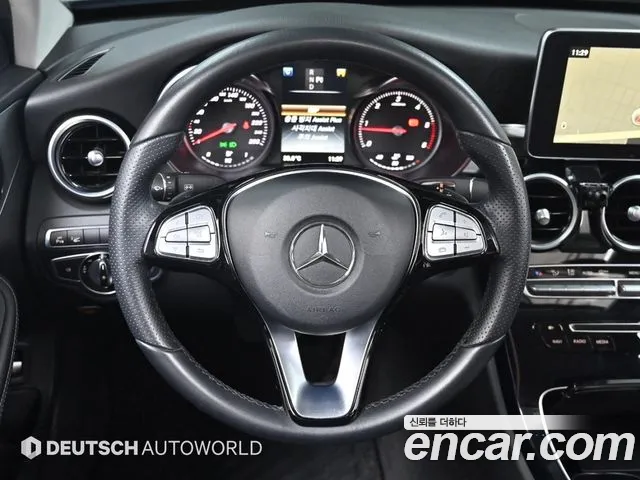 Mercedes-Benz C-Class 2017 — фото 13