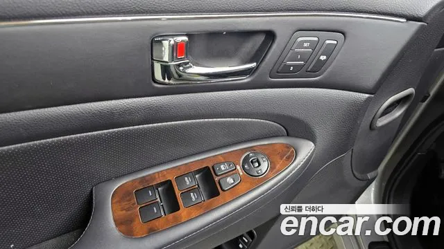 Hyundai Genesis 2010 — фото 13