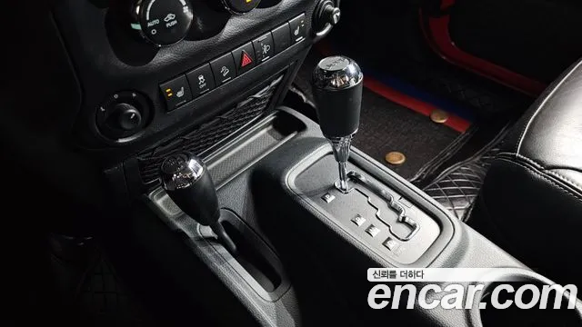 Jeep Wrangler 2017 — фото 9