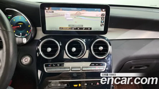 Mercedes-Benz GLC-Class 2020 — фото 14