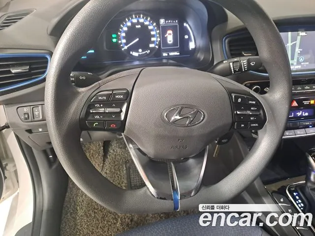 Hyundai Ioniq 2016 — фото 9