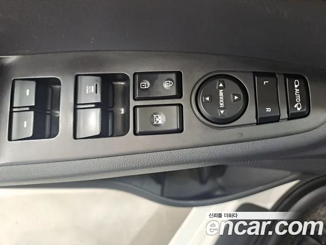 Hyundai Ioniq 2016 — фото 15