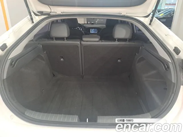 Hyundai Ioniq 2016 — фото 18
