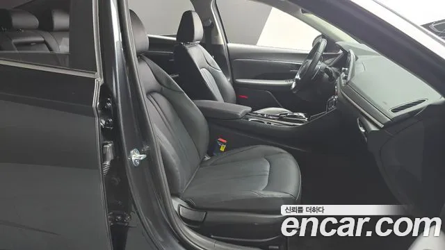 Hyundai Sonata 2020 — фото 10