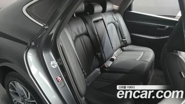 Hyundai Sonata 2020 — фото 12