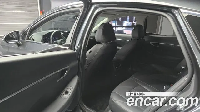 Hyundai Sonata 2020 — фото 13