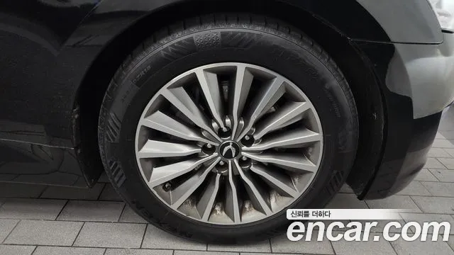 Hyundai Equus 2015 — фото 5