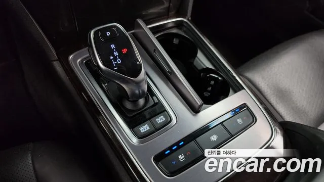 Hyundai Equus 2015 — фото 9