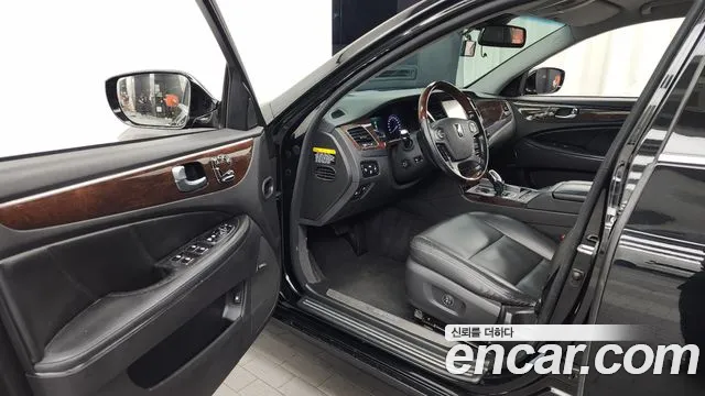 Hyundai Equus 2015 — фото 10