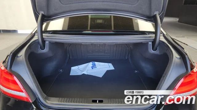 Hyundai Equus 2015 — фото 20