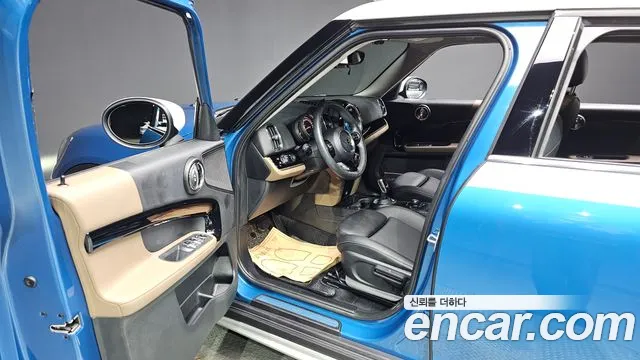 Mini Countryman 2020 — фото 10