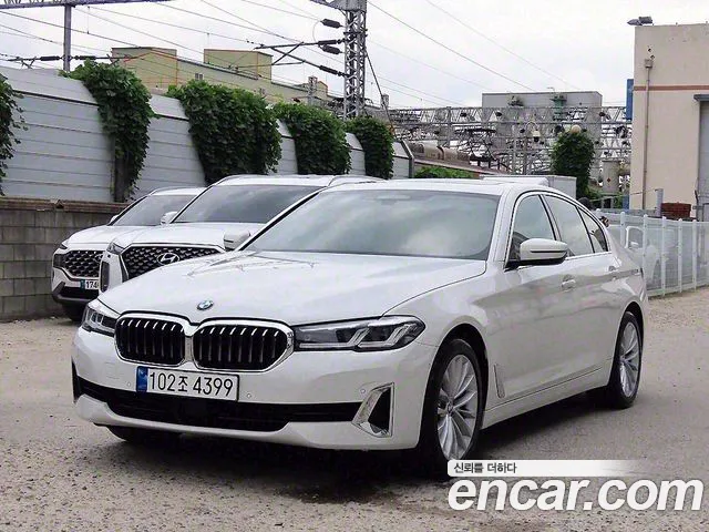 BMW 5-Series 2021 — фото 1