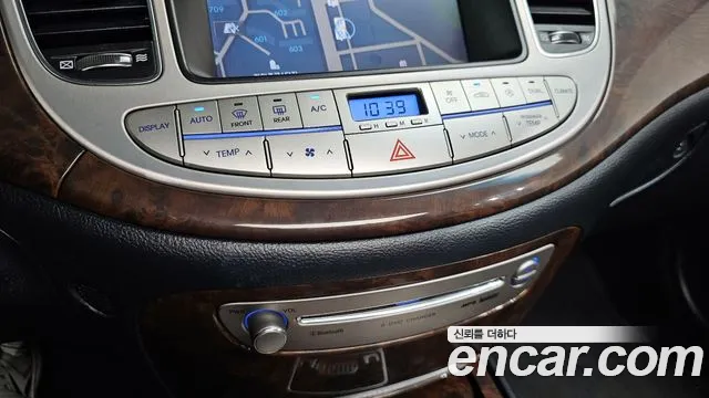 Hyundai Genesis 2009 — фото 16