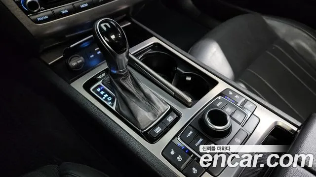 Hyundai Genesis 2015 — фото 9