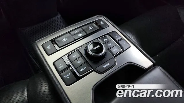Hyundai Genesis 2015 — фото 18