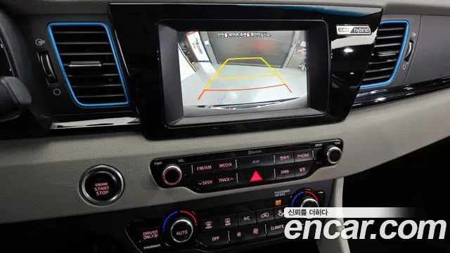Kia Niro 2017 — фото 15