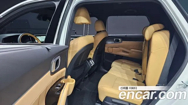 Kia Sorento 2023 — фото 12