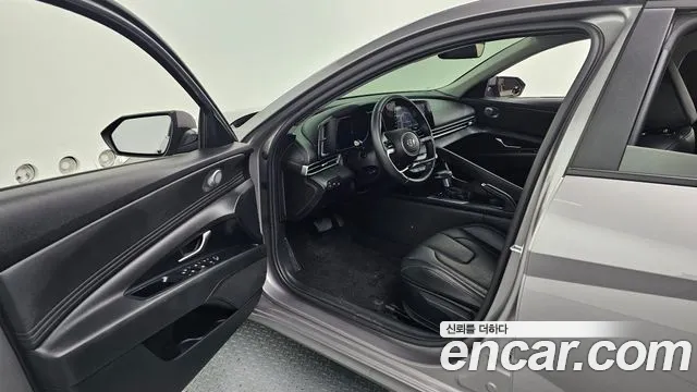 Hyundai AVANTE 2021 — фото 10