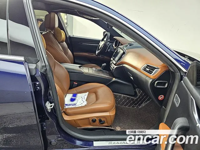 Maserati Ghibli 2018 — фото 11