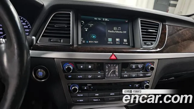 Hyundai Genesis 2015 — фото 17