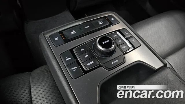 Hyundai Genesis 2015 — фото 20