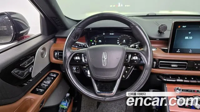 Lincoln Aviator 2020 — фото 14
