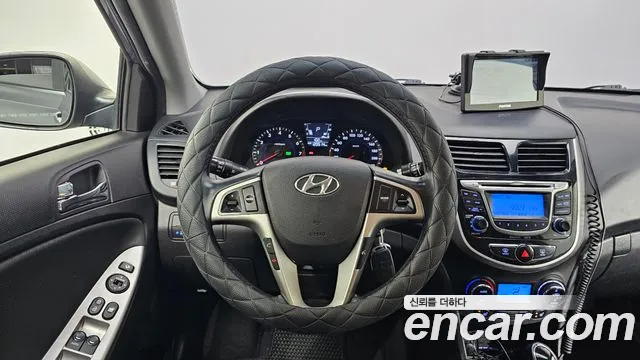 Hyundai Accent 2014 — фото 14