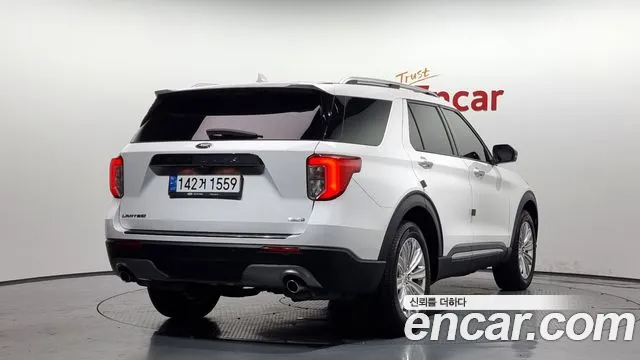 Ford Explorer 2020 — фото 2