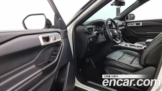 Ford Explorer 2020 — фото 10