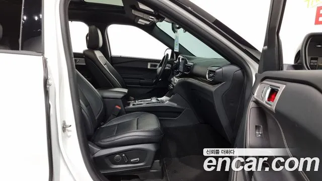 Ford Explorer 2020 — фото 11