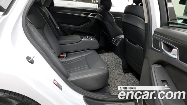 Hyundai Genesis 2016 — фото 12