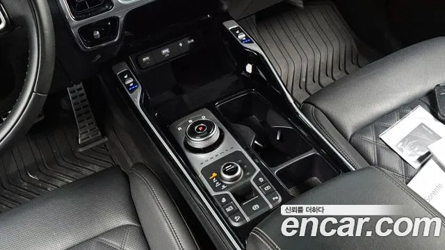 Kia Sorento 2023 — фото 9