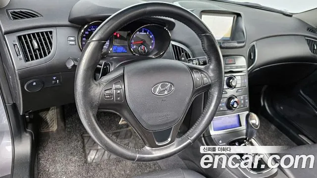 Hyundai Genesis 2011 — фото 13