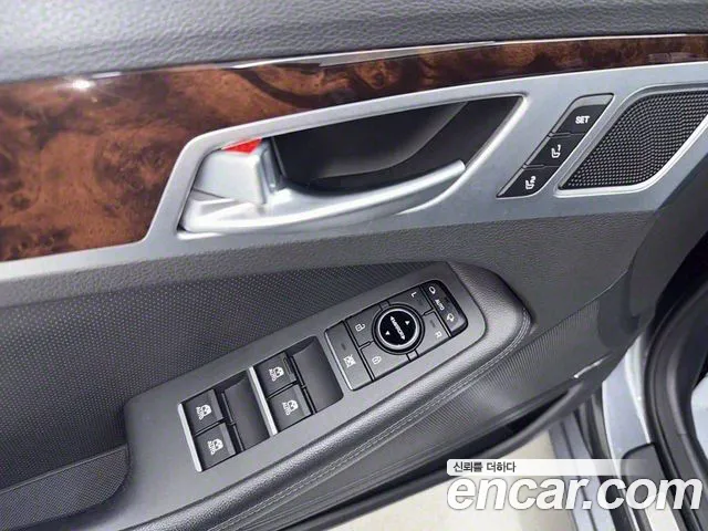Hyundai Genesis 2016 — фото 9