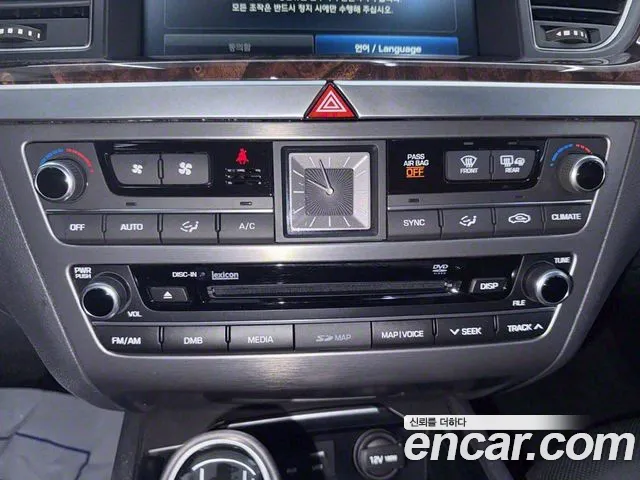 Hyundai Genesis 2016 — фото 12