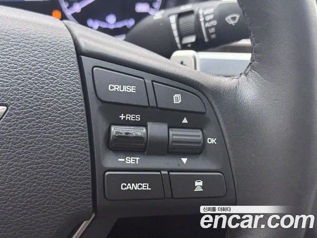Hyundai Genesis 2016 — фото 17