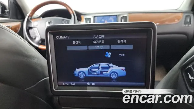 Hyundai Equus 2010 — фото 18
