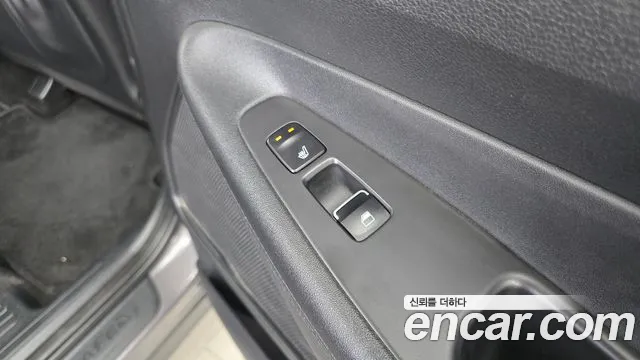 Hyundai Santafe 2023 — фото 19