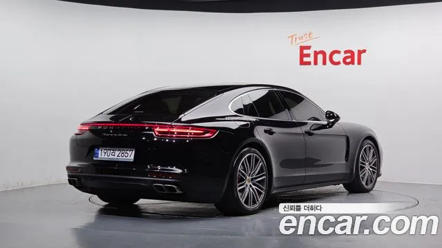 Porsche Panamera 2020 — фото 2