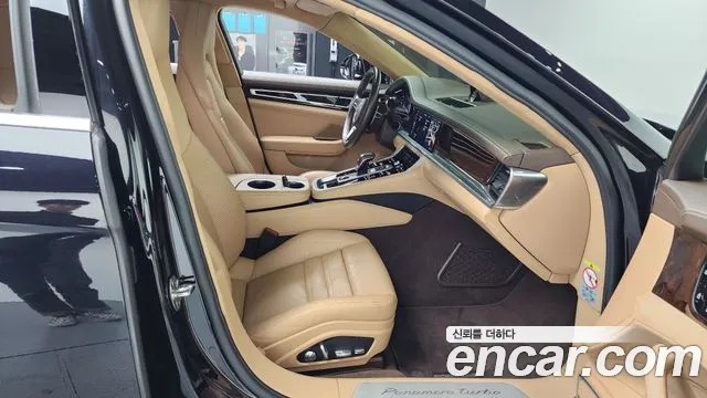 Porsche Panamera 2020 — фото 11